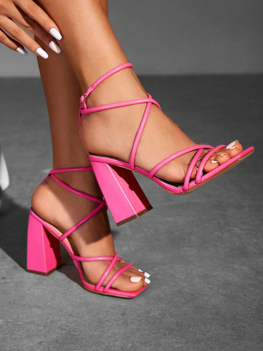 CUCCOO SZL Sapatos femininos com salto cruzado e tira no tornozelo, sandálias brancas para o verão, saltos de formatura, sapatos de festa, sapatos de volta às aulas, sapatos de estudante universitário, festa, baddie, elegante, chique, lindo estilo, natal,