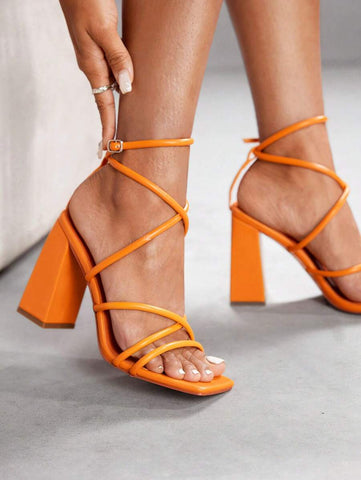 CUCCOO SZL Sapatos femininos com salto cruzado e tira no tornozelo, sandálias brancas para o verão, saltos de formatura, sapatos de festa, sapatos de volta às aulas, sapatos de estudante universitário, festa, baddie, elegante, chique, lindo estilo, natal,