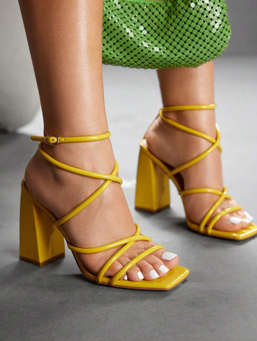 CUCCOO SZL Sapatos femininos com salto cruzado e tira no tornozelo, sandálias brancas para o verão, saltos de formatura, sapatos de festa, sapatos de volta às aulas, sapatos de estudante universitário, festa, baddie, elegante, chique, lindo estilo, natal,