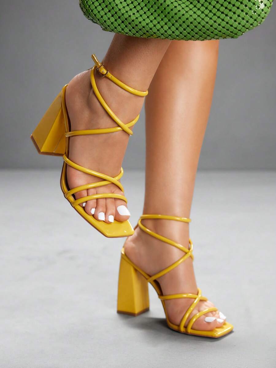 CUCCOO SZL Sapatos femininos com salto cruzado e tira no tornozelo, sandálias brancas para o verão, saltos de formatura, sapatos de festa, sapatos de volta às aulas, sapatos de estudante universitário, festa, baddie, elegante, chique, lindo estilo, natal,