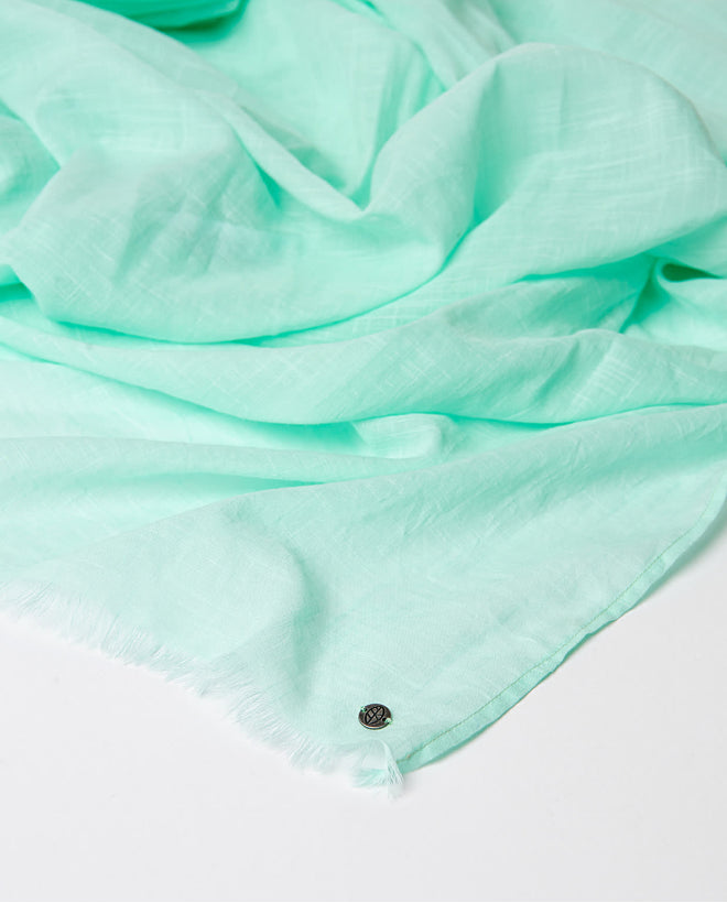 Blusa de manga curta com detalhe de ornamento Verde água