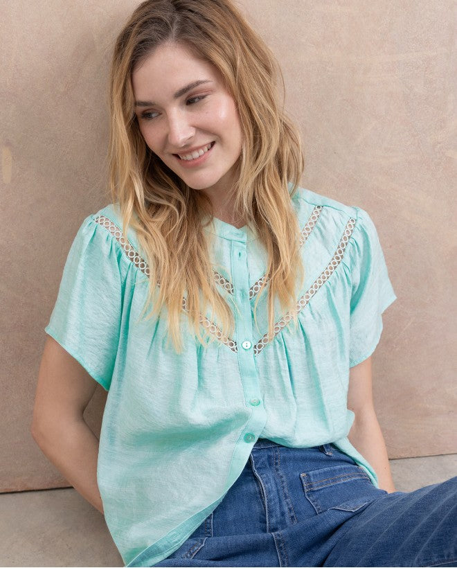 Blusa gola mandarim aberta com mangas bufantes Branco