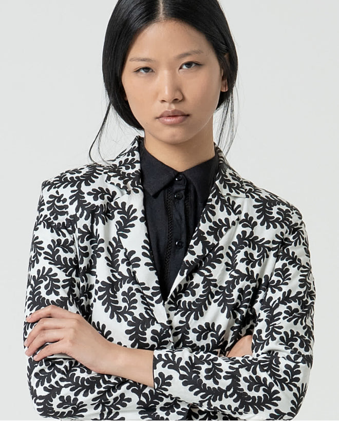 Camisa de manga longa com detalhe de ornamento Preto