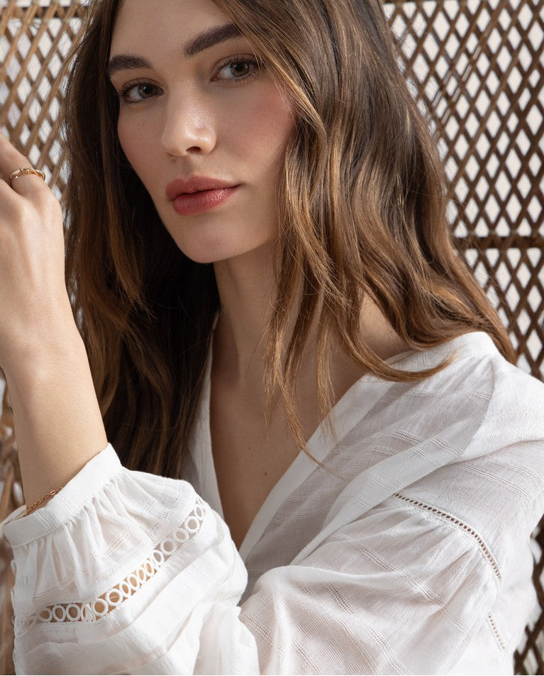 Blusa gola mandarim aberta com mangas bufantes Branco