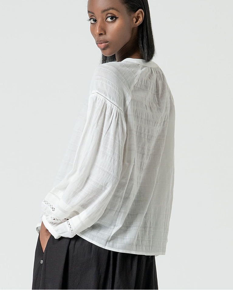 Blusa gola mandarim aberta com mangas bufantes Branco