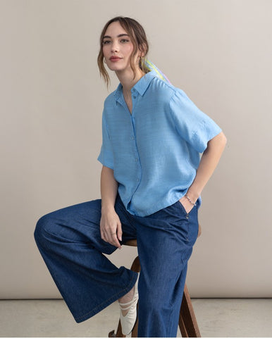 Blusa de manga curta com detalhe de ornamento Laranja